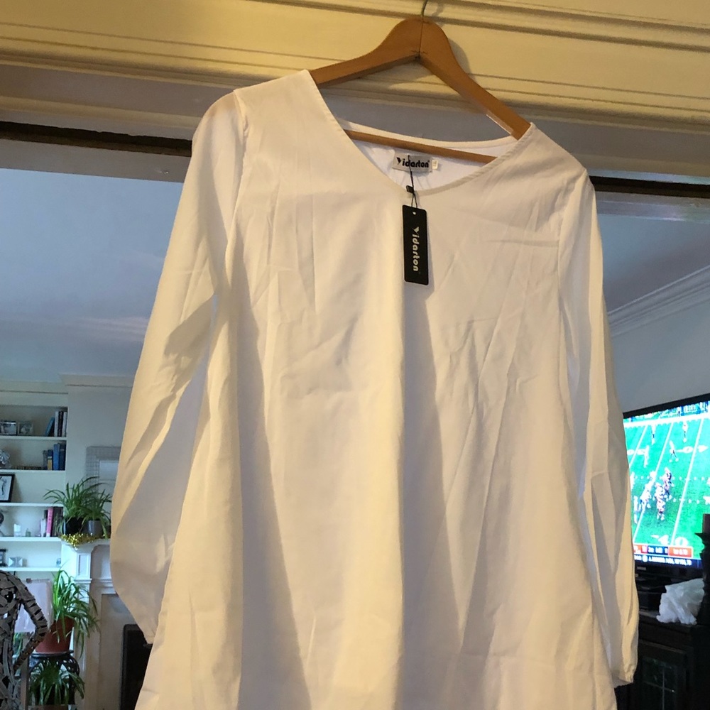 NWT. Sale!!! White blouse